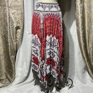 Free people Handkerchief skirt size small worn once like brand new